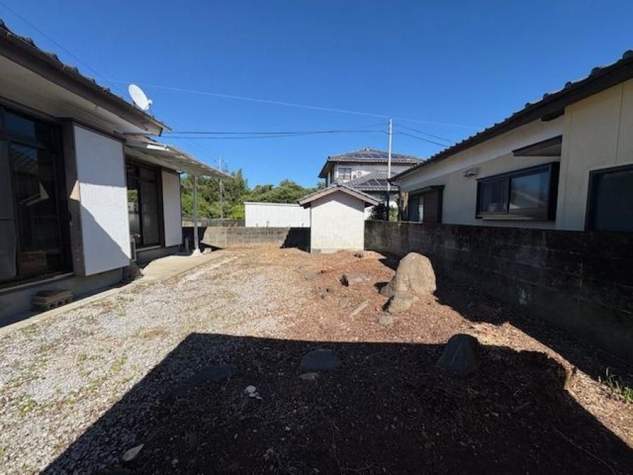 4DK House on 289 sqm Land in Quiet Miyazaki Residential Area - Thumbnail 3