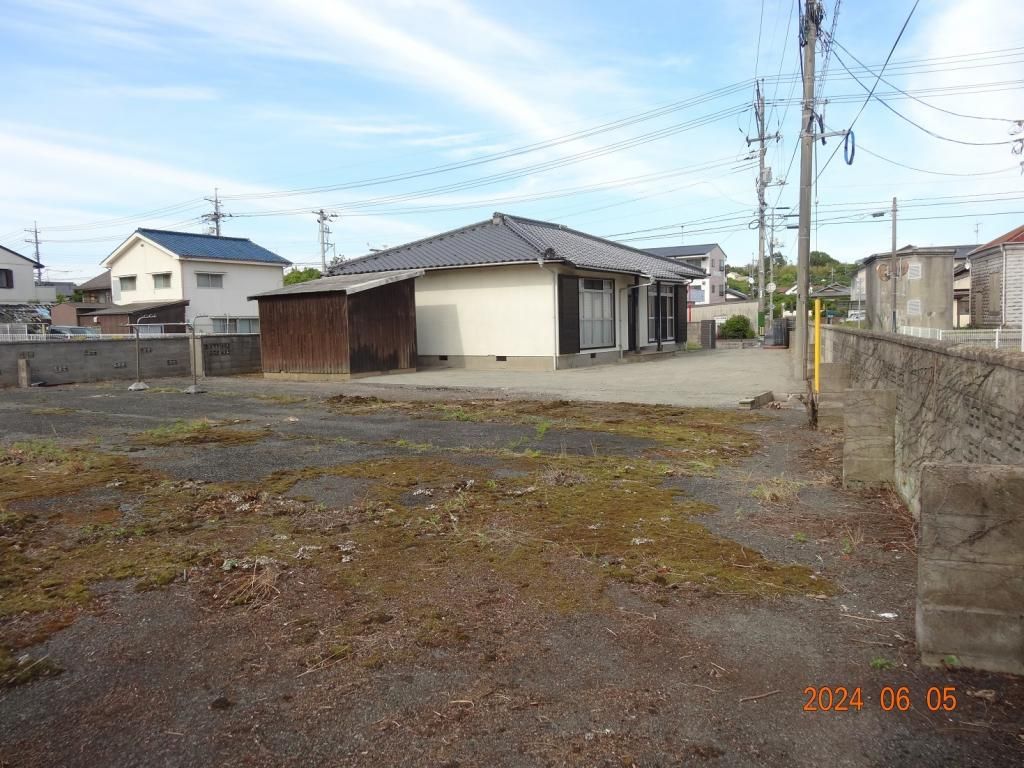 1974 3DK Detached House on 710 sqm Corner Lot in Sanyo-Onoda - Thumbnail 2