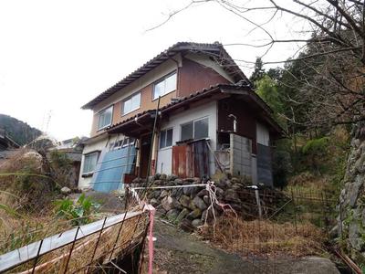 Traditional 6DK House in Shinonsen - Corner Plot with Mountain Views — House, Sentan, Tottori