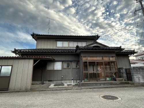 7LDK Family Home for Sale in Himi City, Toyama - Main Image