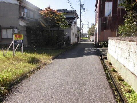 900,000 Yen Land Plot in Quiet Takaoka, Toyama - Thumbnail 2