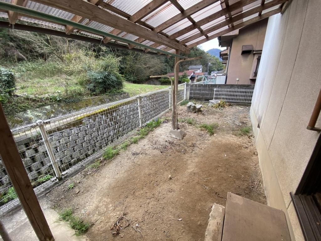 3DK Detached House for Sale in Quiet Toon City, Ehime - Thumbnail 2