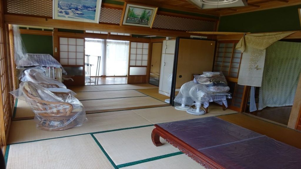 4DK House in Takanabe with Rice Field Views - Thumbnail 4