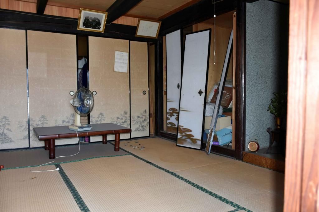 4DK House for Sale in Uki City, Kumamoto with Two Warehouses - Thumbnail 3