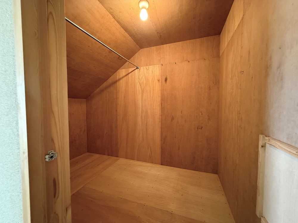 Spacious 4SLDK House for Sale in Ibusuki, Kagoshima - Image 1