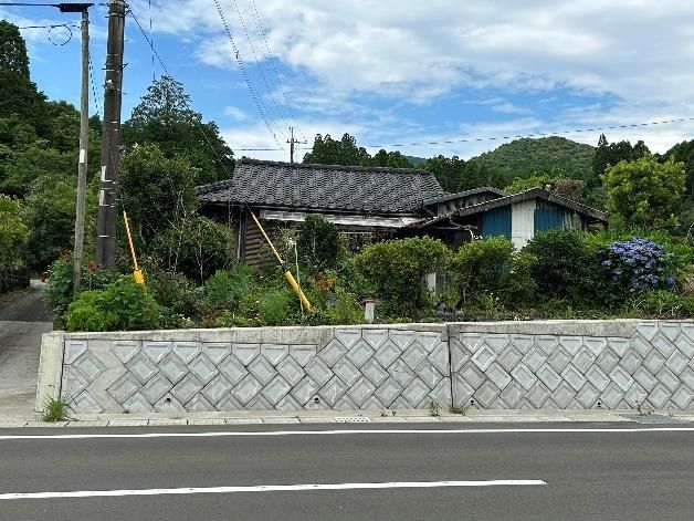 1M Yen Fixer-Upper House with Garden in Satsuma Town, Kagoshima - Thumbnail 2