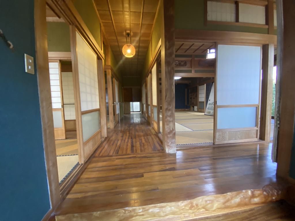 6LDK Traditional Japanese House for Sale in Kushima, Miyazaki - Thumbnail 3