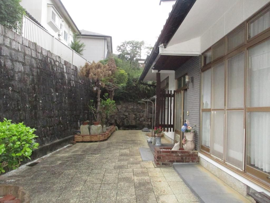 5DK Family Home with Garden in Kasaoka, Okayama - Thumbnail 2
