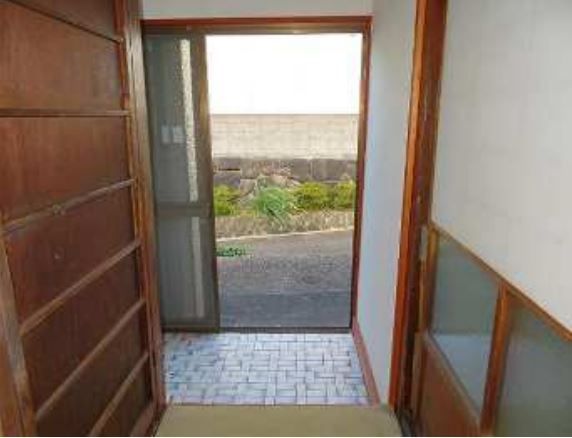 1957 Wooden Bungalow for Renovation in Usuki City, Oita - Thumbnail 4