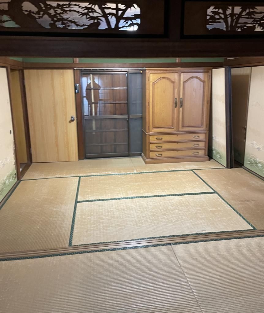 Wooden Bungalow for Sale in Quiet Shikokuchuo City - Thumbnail 4