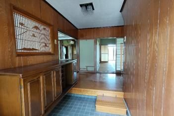 Rent 5DK Traditional House in Mihara, Hiroshima | Akiya Bank Listing - Thumbnail 3
