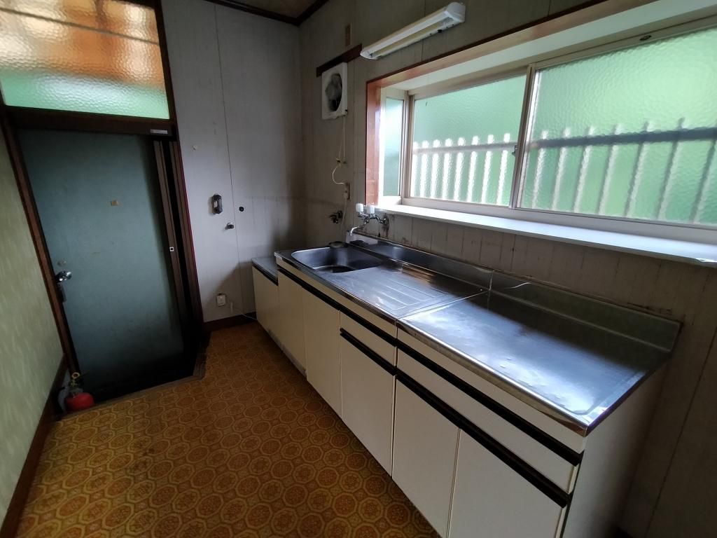 Spacious 6K Rental House in Shimoichi, Nara Mountains - Image 1
