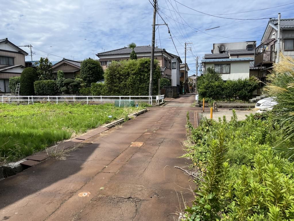 Small Vacant Land Plot for Sale Near JR Sanjo Station, Niigata - Thumbnail 2