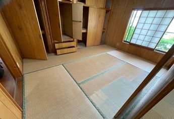 6LDK Akiya House for Sale in Mihara, Hiroshima with 4 Parking Spaces - Thumbnail 3