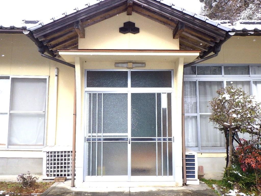 6DK Used House for Sale in Mimasaka City, Okayama - Thumbnail 2