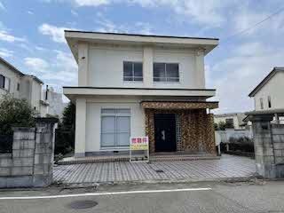 7DK House for Sale in Toyama with 885 sqm Land & 10 Car Parking - Main Image