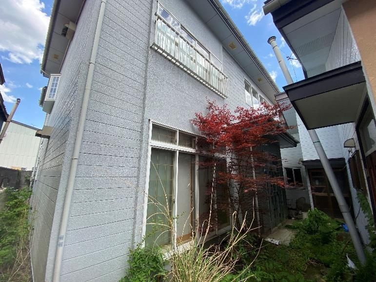 Shop with Residence for Sale near Sannohe Station, Nanbu Town, Aomori - Image 1