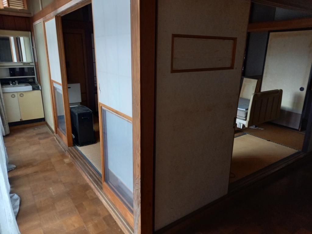 7DK House for Sale on 354 sqm Land in Fukushima City - Thumbnail 4
