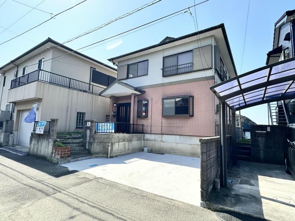 Renovated 4LDK Ocean View House for Sale in Yawatahama, Ehime - Image 1
