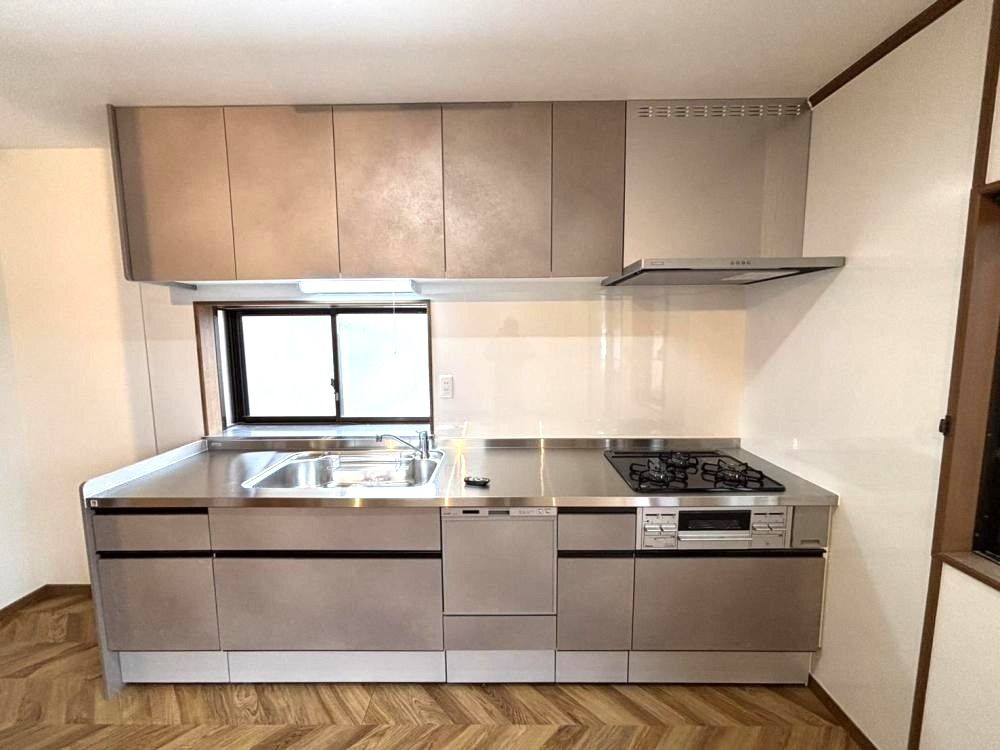 Renovated 4LDK Ocean View House for Sale in Yawatahama, Ehime - Thumbnail 4
