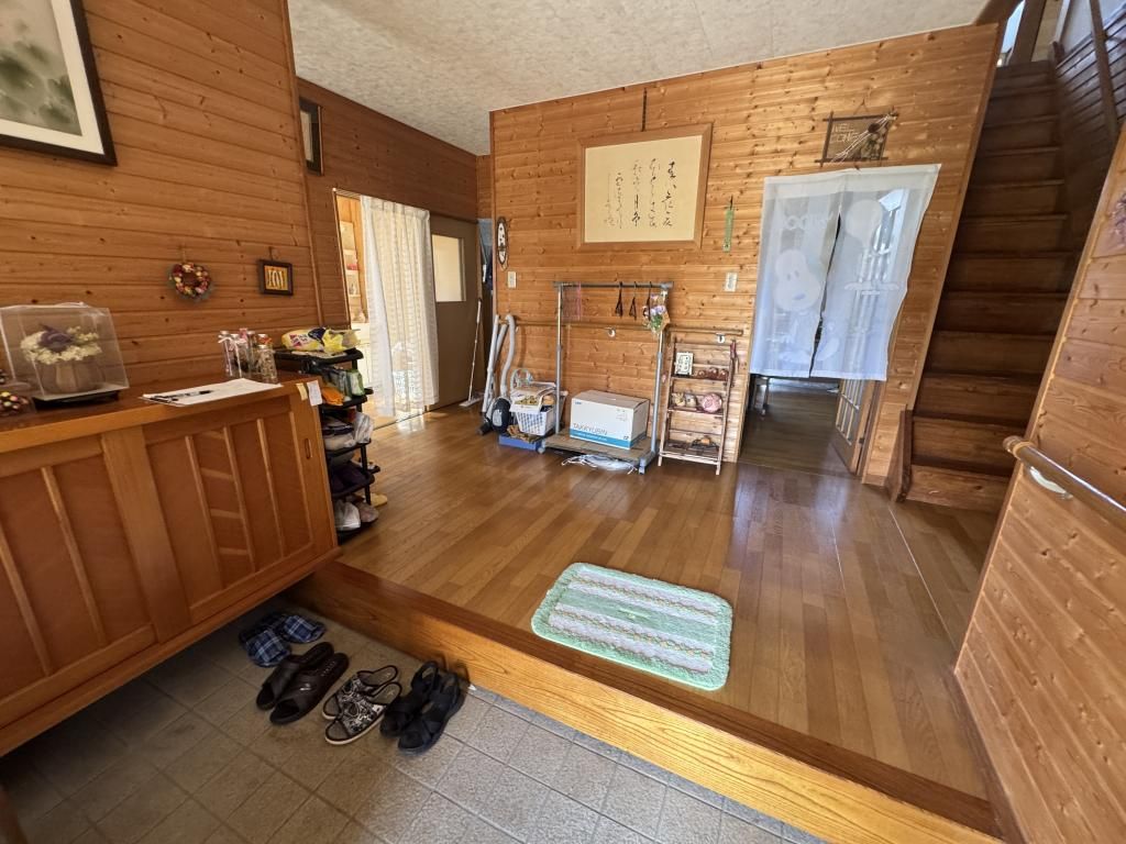 6DK Vacant House for Sale in Tokamachi, Niigata with Mountain Views - Thumbnail 4