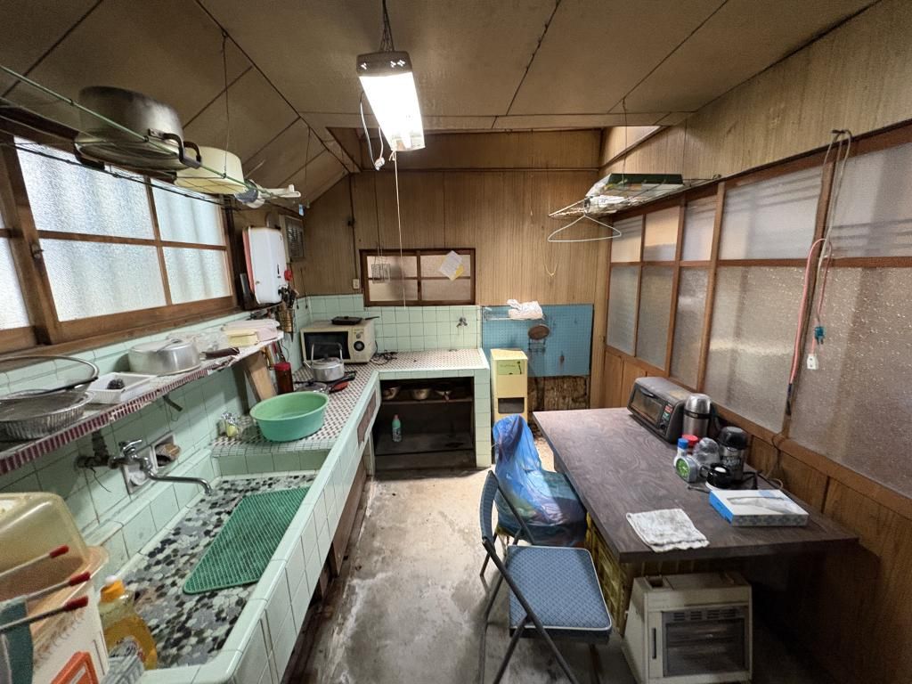 6K House with River Views in Katsuraqi, Wakayama - Akiya Bank Listing - Thumbnail 3