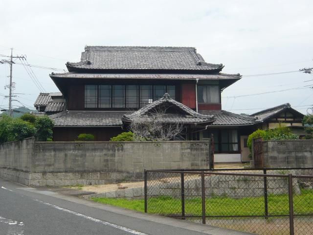 Showa Retro 7-Bedroom House with Land in Asakuchi, Okayama - Thumbnail 3