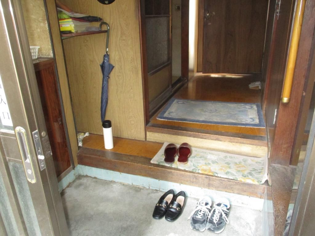 2-Storey 6DK House for Sale in Kasaoka, Okayama - Akiya Bank - Thumbnail 4