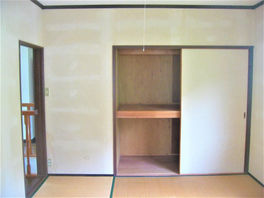 Spacious 6LDK House with Garden for Sale in Uwajima, Ehime - Thumbnail 4