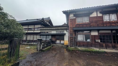 Historic 1933 Grand House on 5000sqm Land in Sanjo, Niigata - Image 1