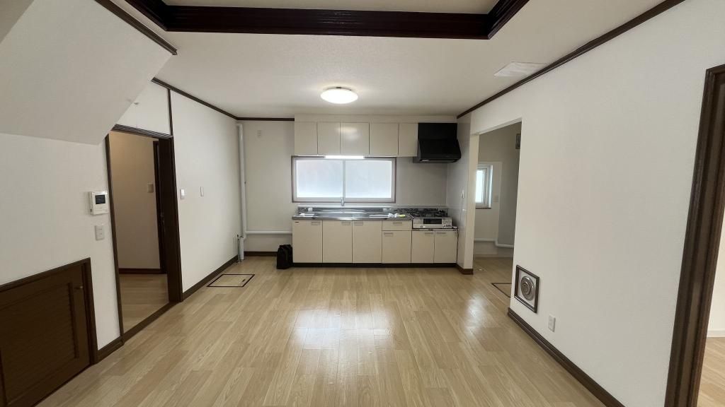 5LDK House for Sale in Kuriyama, Hokkaido - 282 sqm Land - Thumbnail 4