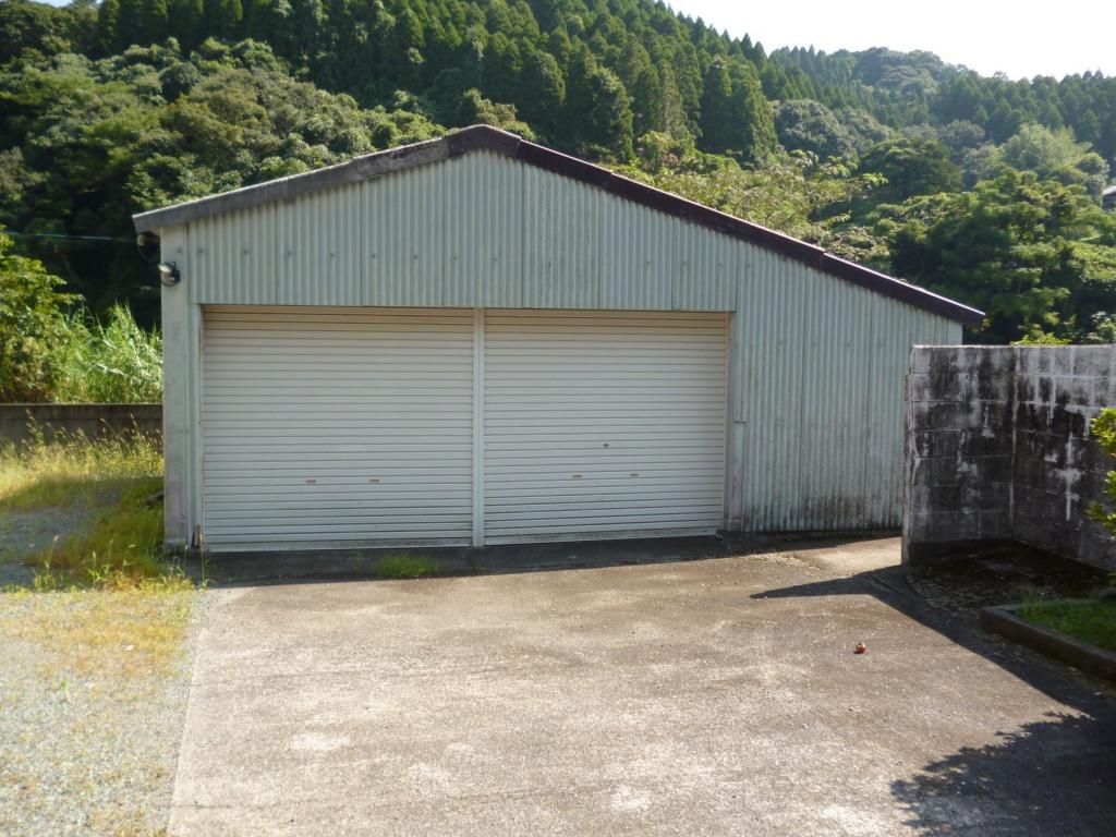6LDK House for Sale in Ichikikushikino, Kagoshima - Thumbnail 4