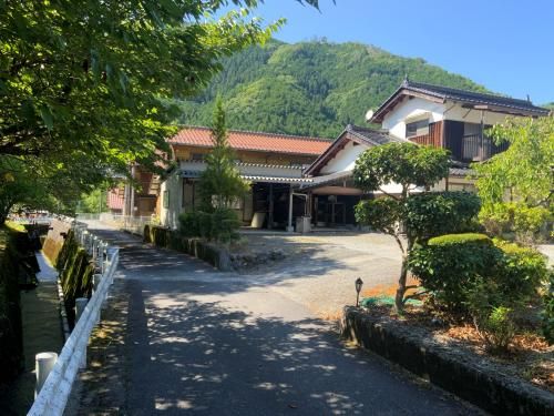 5DK Detached House for Sale in Iwakuni, Yamaguchi - Thumbnail 2