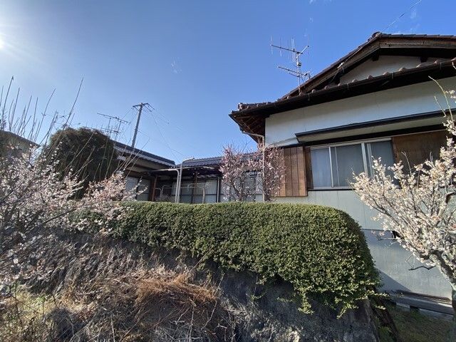 7DK Detached House with Large Garden in Nakatsugawa, Gifu - Thumbnail 2