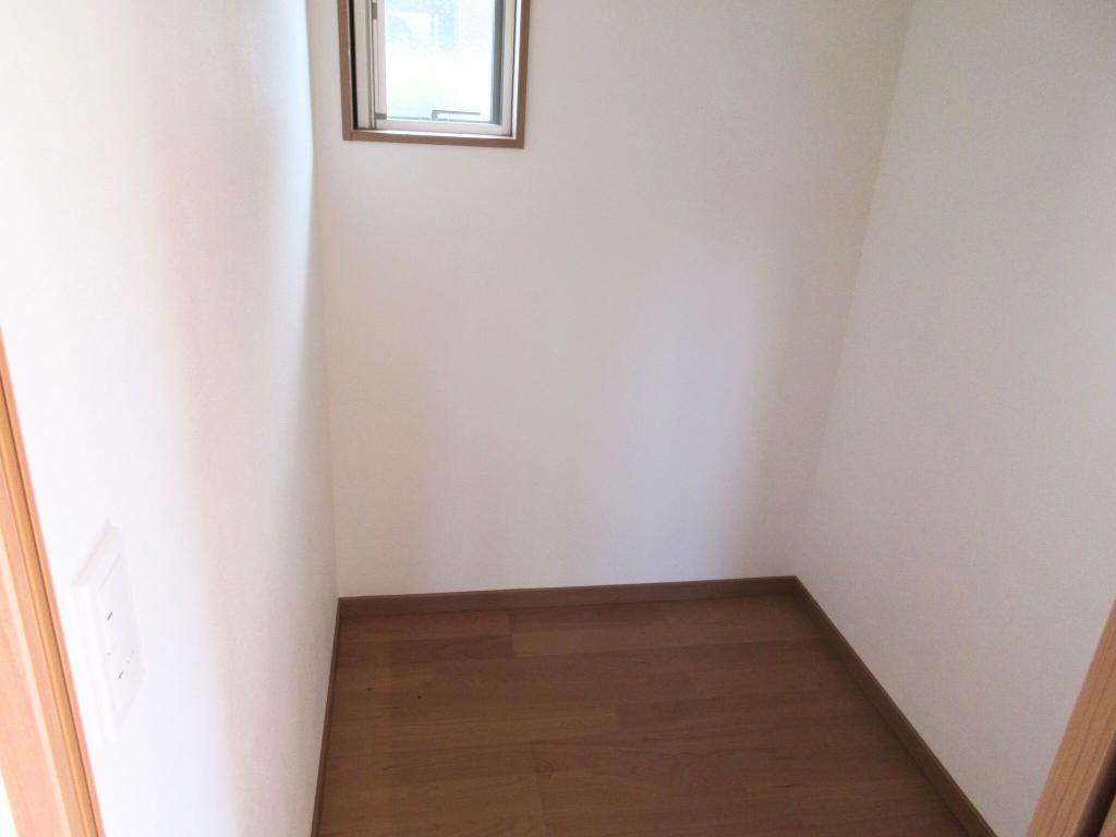 Modern 1LDK Detached House for Sale in Kasama, Ibaraki - Thumbnail 3