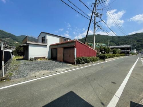 Renovated 5LDK House with Ocean View & Extra Land in Seiyo, Ehime - Thumbnail 4