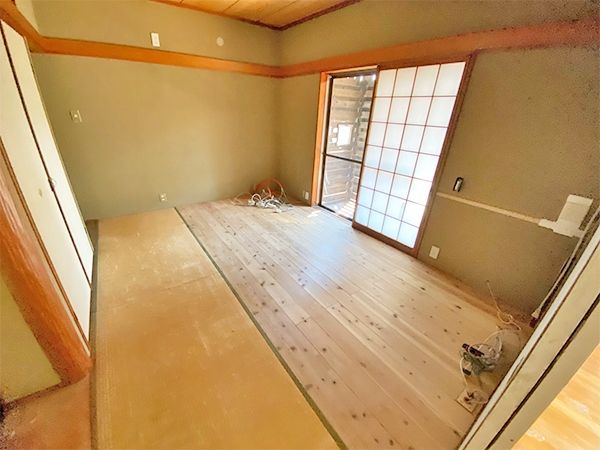 3DK House with Warehouse for Sale in Kinokawa City Wakayama - Thumbnail 2