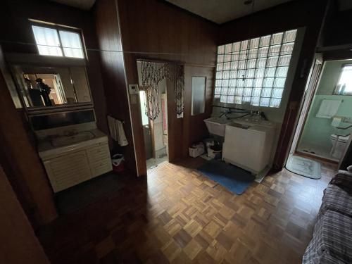 Spacious 7DK Home on 1140 sqm Land in Kinokawa, Wakayama - Thumbnail 3