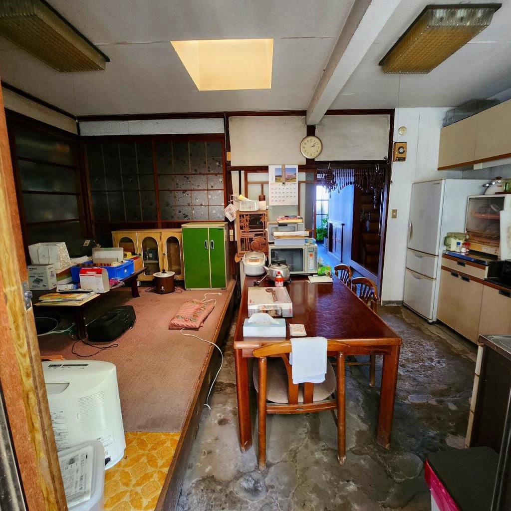 Historic 9LDK Home in Minamiawaji with Large Plot - Thumbnail 4