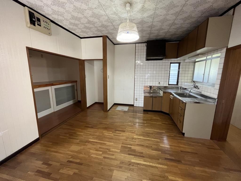 Chikujo Town Akiya: 2DK House with Subsidy on 368sqm Land - Thumbnail 3