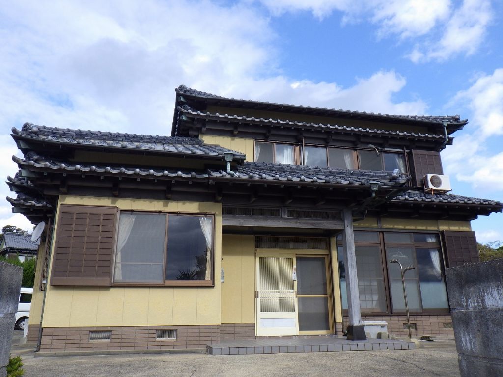 6LDK House for Sale in Hirado City, Nagasaki with Sea View - Thumbnail 2