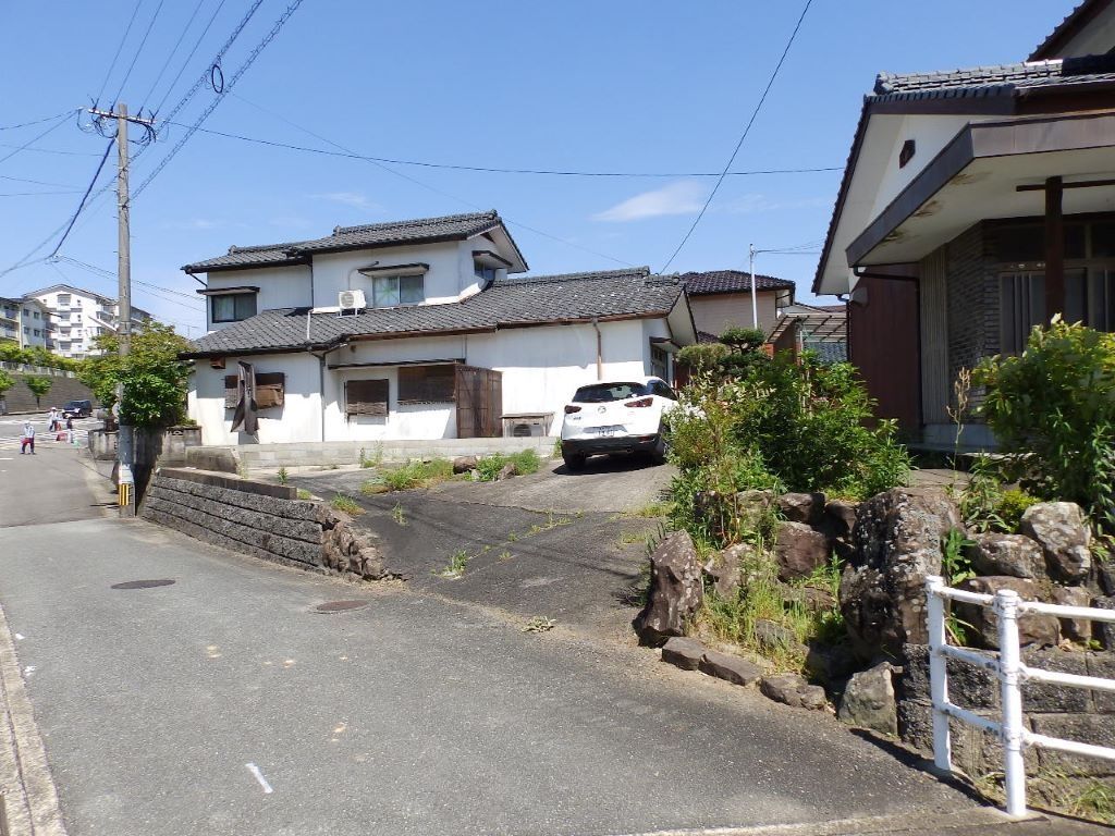 7DK House for Sale in Imari City, Saga Prefecture - Thumbnail 3