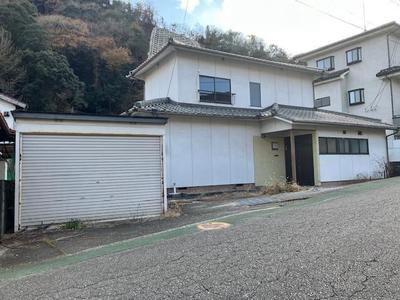 Spacious 5LDK House in Takehara City with Double Parking — Image 1, Takehara, Hiroshima