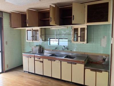 Spacious 5LDK House in Takehara City with Double Parking — Image 2, Takehara, Hiroshima