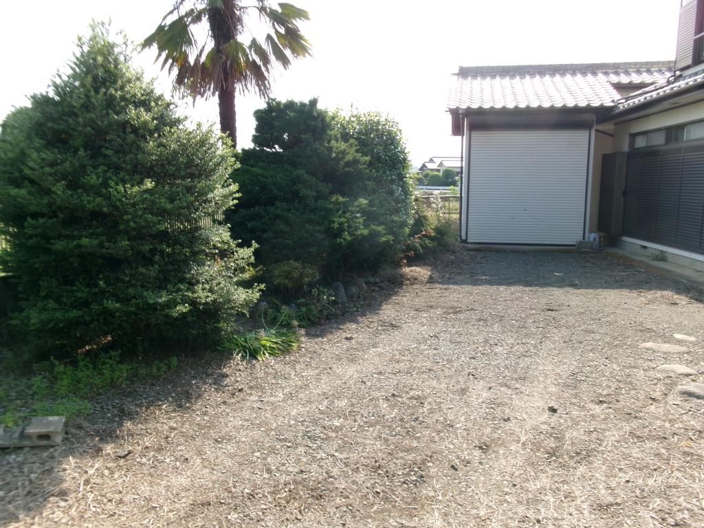 6K Used House for Sale in Annaka, Gunma with Large 991 sqm Lot - Thumbnail 3