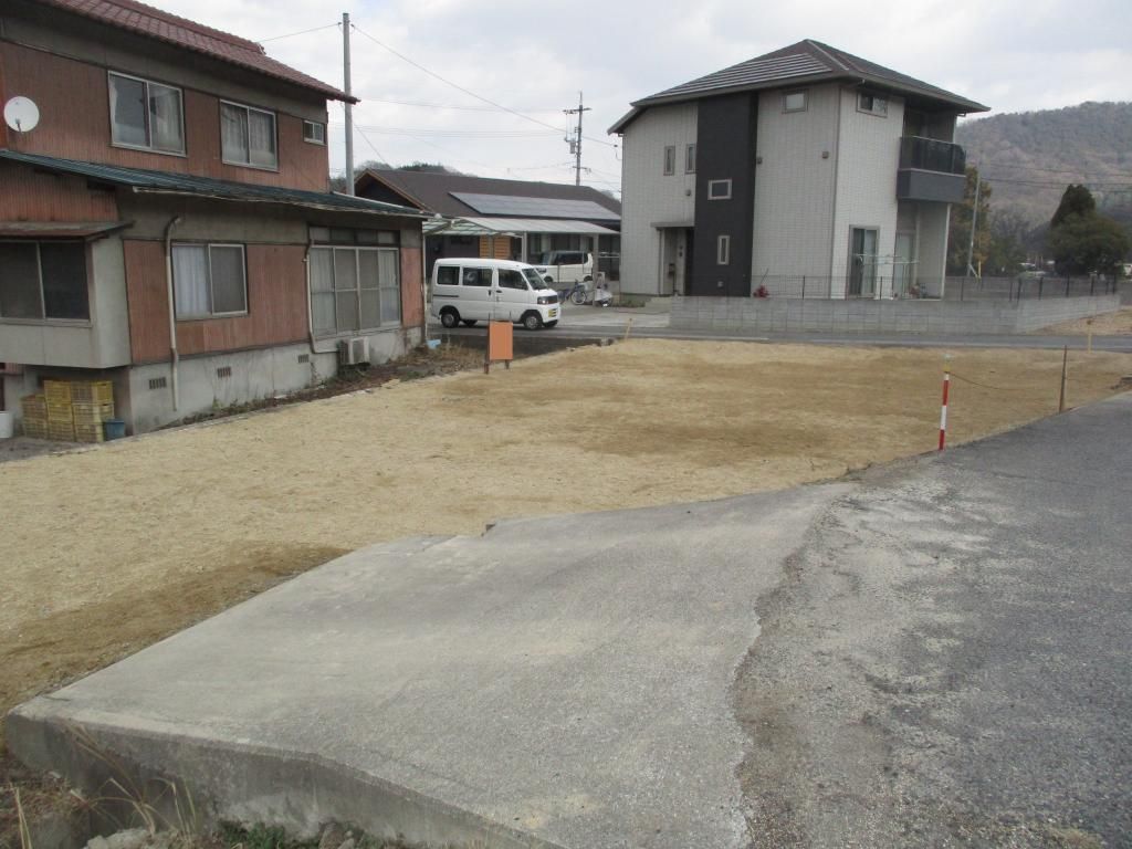 Vacant Corner Land Plot for Sale in Kasaoka, Okayama - Thumbnail 3