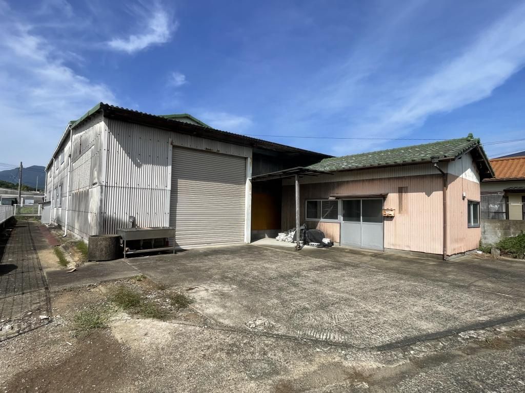 Steel Warehouse for Sale in Central Imari City - Thumbnail 3