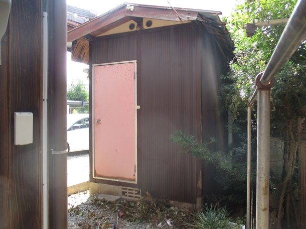 Spacious 11DK House for Sale in Higashiomi City, Shiga - Thumbnail 4