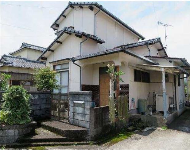 Usuki City Akiya: 3LDK House with Garden Near Central District - Image 1