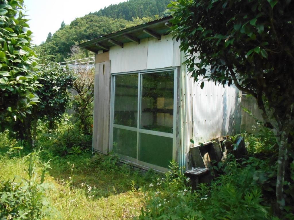 1965 Traditional House with Land in Ebino, Miyazaki - Image 1